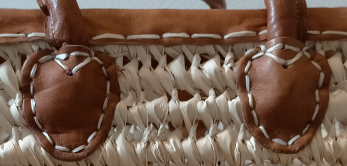 Panier écologique en feuilles de palmier